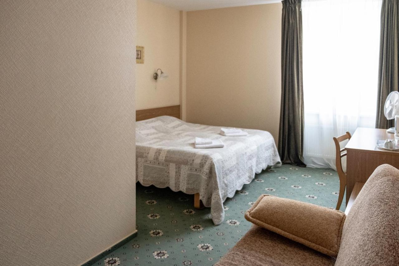 Hotel Annabella Riga Esterno foto